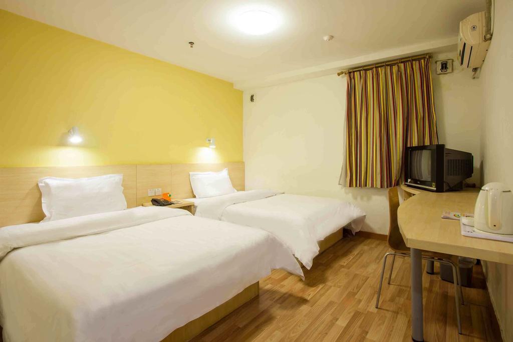 7Days Inn Chongqing Jiefangbei Jiaochangkou Subway Station Chambre photo