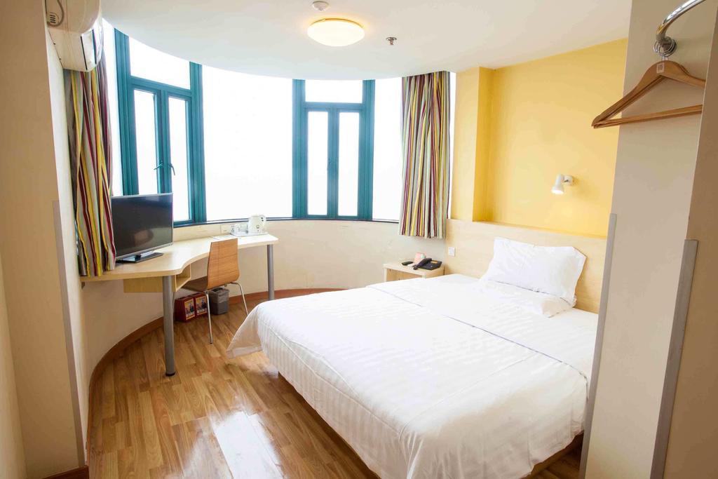 7Days Inn Chongqing Jiefangbei Jiaochangkou Subway Station Chambre photo